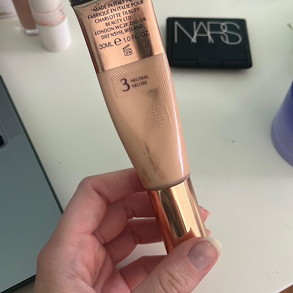 Charlotte Tilbury Beautiful Skin Foundation